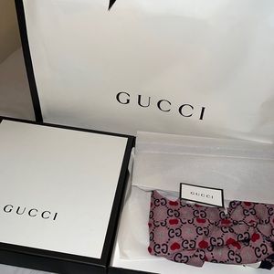 Brand new Squared Gucci scarf